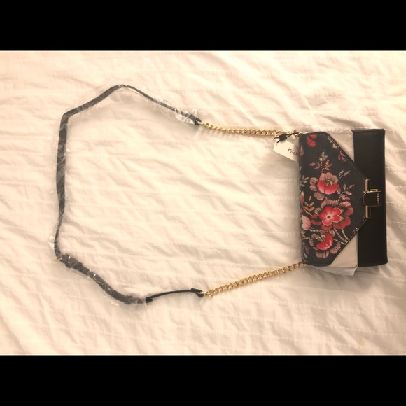 NEW Carpisa Italian Crossbody Bag - Picture 2 of 8